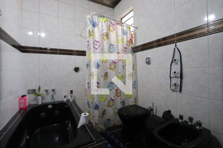 Banheiro da Suíte de casa à venda com 3 quartos, 240m² em Parque Sao Rafael, São Paulo