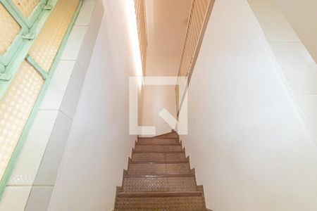 Escada/Corredor de casa para alugar com 3 quartos, 126m² em Niterói, Canoas
