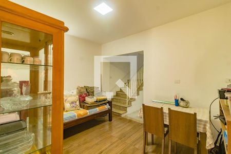 Casa à venda com 4 quartos, 120m² em Vila Fachini, São Paulo