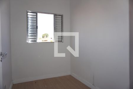 Quarto 1 de apartamento para alugar com 2 quartos, 40m² em Chácaras Caxingui, Embu das Artes