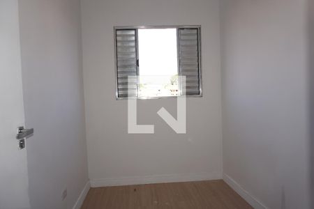 Quarto 1 de apartamento para alugar com 2 quartos, 40m² em Chácaras Caxingui, Embu das Artes