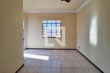Sala de casa à venda com 3 quartos, 360m² em Santa Barbara, Niterói