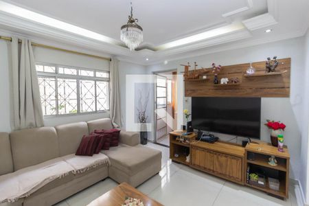 Sala de casa à venda com 6 quartos, 380m² em Vila Carmosina, São Paulo