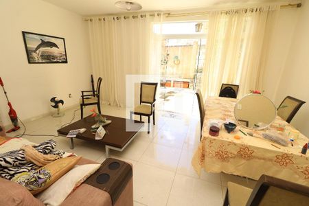 Sala de casa para alugar com 3 quartos, 80m² em Mussurunga, Salvador