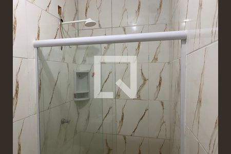 Banheiro de kitnet/studio para alugar com 1 quarto, 30m² em Cidade Nova, Rio de Janeiro