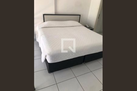 Quarto de kitnet/studio à venda com 1 quarto, 61m² em Centro, Curitiba