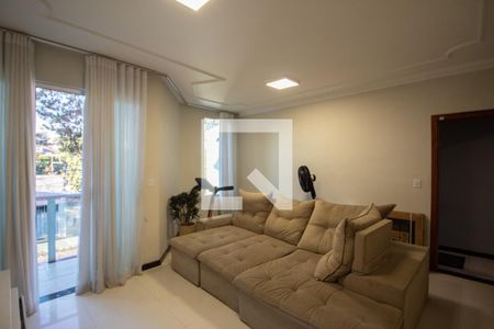 Sala de casa à venda com 3 quartos, 180m² em São João Batista, Belo Horizonte