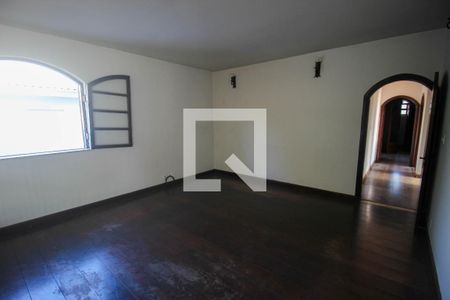Casa para alugar com 4 quartos, 336m² em Jardim Santa Rosália, Sorocaba