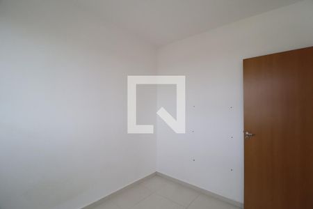 Quarto 1 de apartamento para alugar com 2 quartos, 47m² em Jardim Holanda, Uberlândia