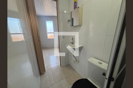 Banheiro  de kitnet/studio para alugar com 1 quarto, 20m² em Colônia, Ribeirão Pires