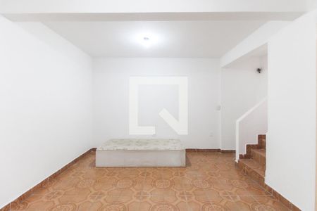 Sala/Quarto de casa para alugar com 1 quarto, 45m² em Conjunto Residencial José Bonifácio, São Paulo