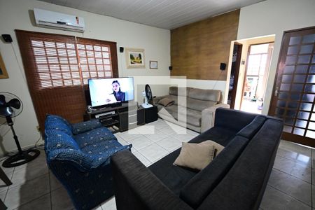 Casa para alugar com 4 quartos, 90m² em Residencial Itaipú, Goiânia
