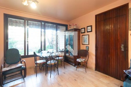 Sala de casa à venda com 4 quartos, 200m² em Partenon, Porto Alegre