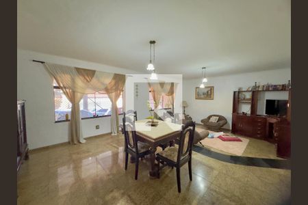 Sala de casa à venda com 3 quartos, 250m² em Jardim Las Vegas, Guarulhos
