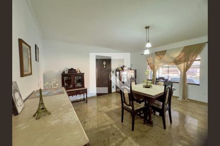 Sala de casa à venda com 3 quartos, 250m² em Jardim Las Vegas, Guarulhos