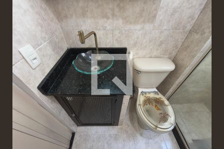 Banheiro Social de apartamento para alugar com 2 quartos, 48m² em Taquara, Rio de Janeiro