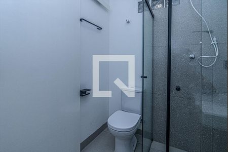 banheiro social_2 de casa para alugar com 1 quarto, 32m² em Vila Gumercindo, São Paulo