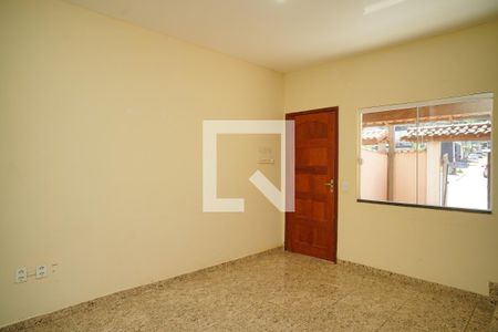 Sala de casa para alugar com 2 quartos, 60m² em Caxito Pequeno, Maricá