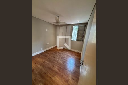 Quarto de apartamento à venda com 2 quartos, 150m² em Chácara da Barra, Campinas