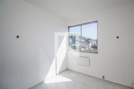 Quarto 1 de apartamento para alugar com 2 quartos, 55m² em Vila Valqueire, Rio de Janeiro