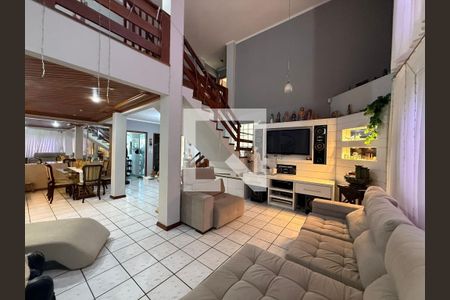 Sala de casa para alugar com 5 quartos, 400m² em Jardim Atlântico, Florianópolis
