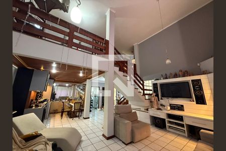 Sala de casa para alugar com 5 quartos, 400m² em Jardim Atlântico, Florianópolis