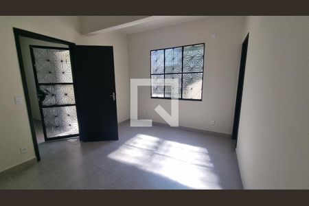 Sala de casa à venda com 3 quartos, 270m² em Campo Grande, Rio de Janeiro