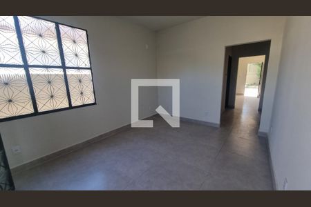 Sala de casa à venda com 3 quartos, 270m² em Campo Grande, Rio de Janeiro