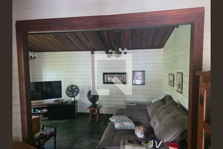 Sala de casa de condomínio à venda com 3 quartos, 1300m² em Chácaras Alpina, Valinhos