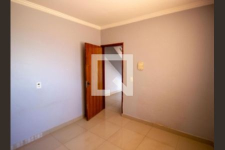 Quarto de casa à venda com 4 quartos, 270m² em QR 602, Brasília