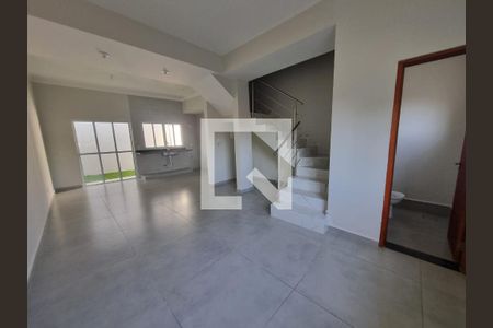 Casa de Condomínio para alugar com 3 quartos, 80m² em Parque dos Pomares, Campinas