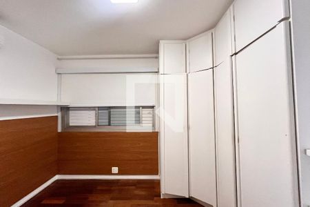Quarto 1 de apartamento para alugar com 2 quartos, 92m² em Leblon, Rio de Janeiro