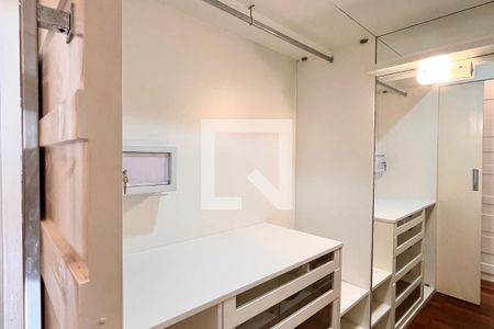 Closet da suíte de apartamento para alugar com 2 quartos, 92m² em Leblon, Rio de Janeiro