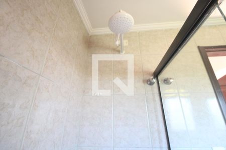 Banheiro da suíte 1 de casa para alugar com 4 quartos, 409m² em Vila Campo Grande, São Paulo