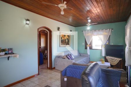 Sala de TV de casa para alugar com 4 quartos, 900m² em Inoã, Maricá