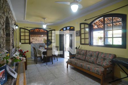 Sala de casa para alugar com 4 quartos, 900m² em Inoã, Maricá