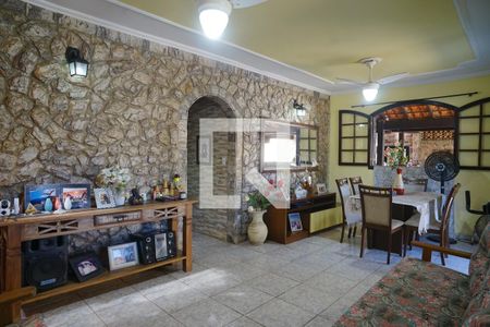 Sala de casa para alugar com 4 quartos, 900m² em Inoã, Maricá