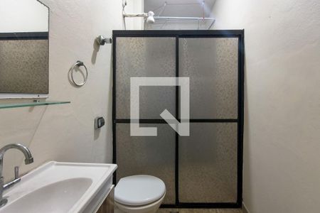 Banheiro  de kitnet/studio para alugar com 0 quarto, 42m² em Guilhermina, Praia Grande