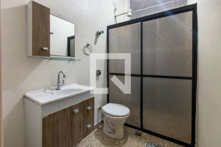 Banheiro  de kitnet/studio para alugar com 0 quarto, 42m² em Guilhermina, Praia Grande