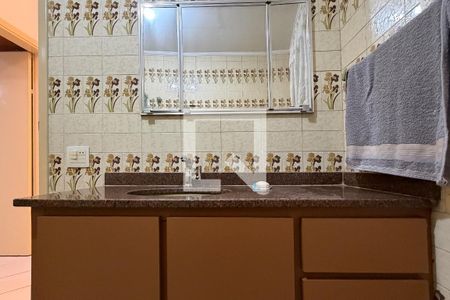 Banheiro de apartamento para alugar com 1 quarto, 68m² em José Menino, Santos