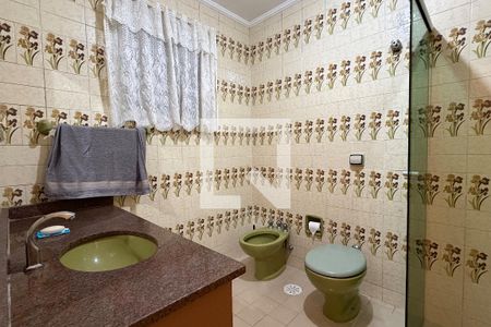 Banheiro de apartamento para alugar com 1 quarto, 68m² em José Menino, Santos