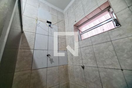 Banheiro de casa para alugar com 1 quarto, 85m² em Fazenda da Juta, São Paulo
