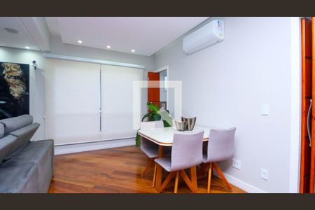 Sala  de casa de condomínio à venda com 3 quartos, 160m² em Vila Andrade, São Paulo