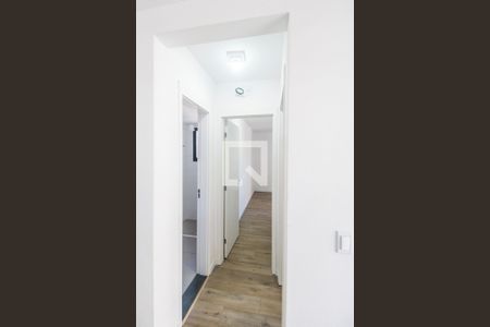 Corredor de apartamento para alugar com 2 quartos, 56m² em Jardim Maria Helena, Barueri
