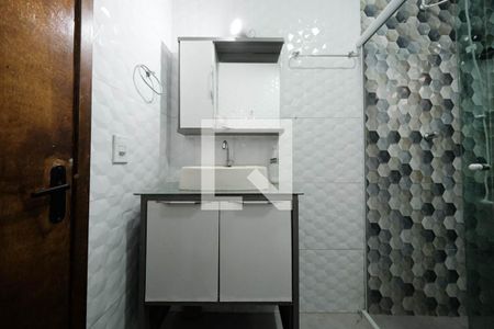Banheiro de casa para alugar com 1 quarto, 85m² em Jardim Danfer, São Paulo