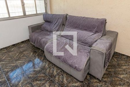 Sala - Sofá de casa para alugar com 3 quartos, 150m² em Irajá, Rio de Janeiro