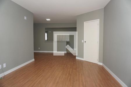 Sala de apartamento para alugar com 3 quartos, 125m² em Jardim dos Oliveiras, Embu das Artes