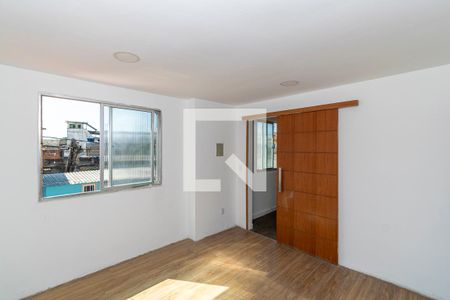 Quarto 1 de casa para alugar com 4 quartos, 80m² em Olaria, Rio de Janeiro