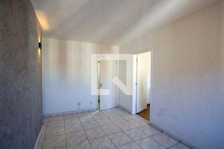 Sala de apartamento para alugar com 2 quartos, 72m² em Colubandê, São Gonçalo