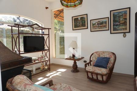 Sala 2 de casa para alugar com 5 quartos, 1478m² em Chácaras Bosque do Embu, Embu das Artes
